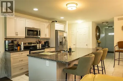 1115 Copeland Windsor ON N8P 0C6