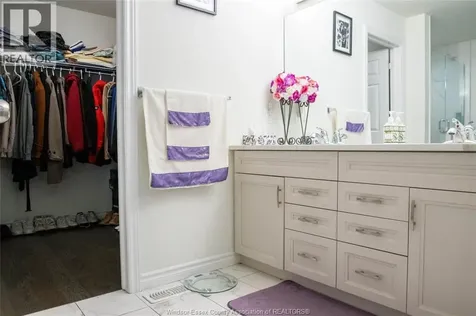 1115 Copeland Windsor ON N8P 0C6