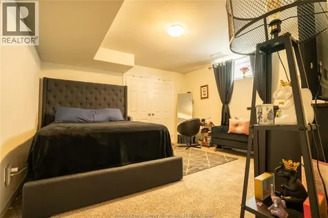 1115 Copeland Windsor ON N8P 0C6