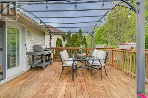 414 Woods Lane Cambridge ON N3H 5J4