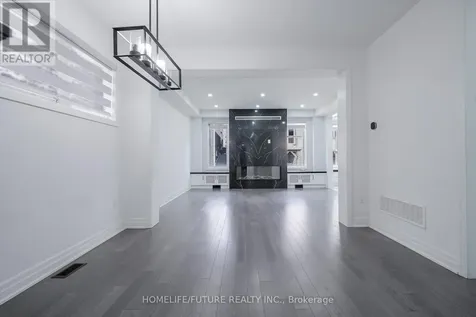 2809 Foxden Square Pickering ON L1X 0N8