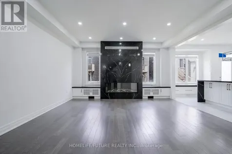2809 Foxden Square Pickering ON L1X 0N8