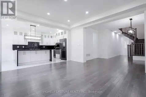 2809 Foxden Square Pickering ON L1X 0N8
