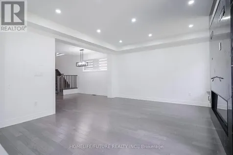 2809 Foxden Square Pickering ON L1X 0N8