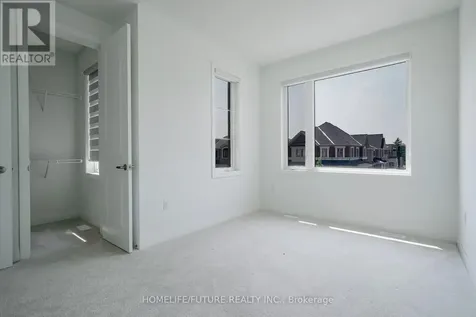 2809 Foxden Square Pickering ON L1X 0N8
