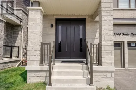 2809 Foxden Square Pickering ON L1X 0N8