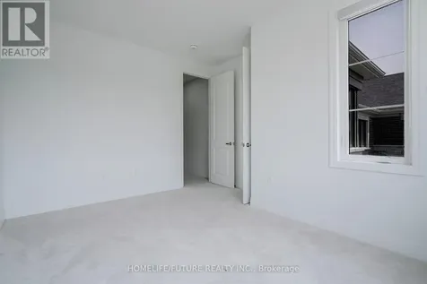 2809 Foxden Square Pickering ON L1X 0N8