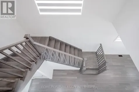 2809 Foxden Square Pickering ON L1X 0N8