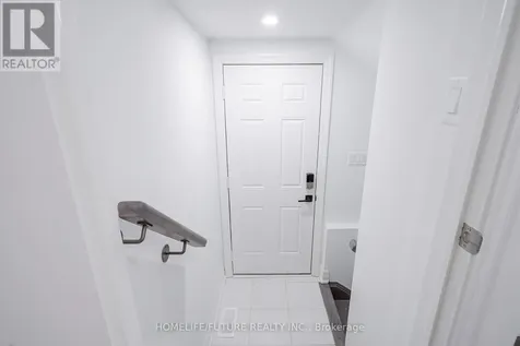 2809 Foxden Square Pickering ON L1X 0N8