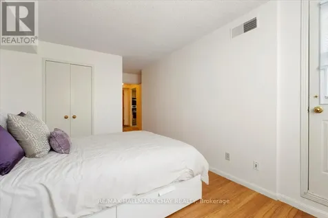 75 Ellen Street Barrie (lakeshore) ON L4N 7R6