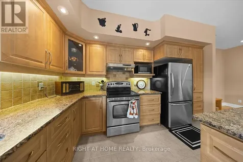 55 Callaway Court Ottawa ON K1C 7S4