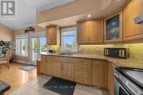 55 Callaway Court Ottawa ON K1C 7S4