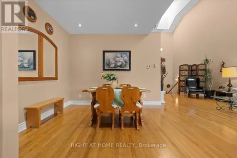55 Callaway Court Ottawa ON K1C 7S4