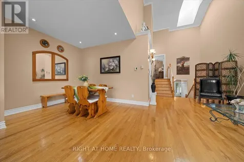 55 Callaway Court Ottawa ON K1C 7S4