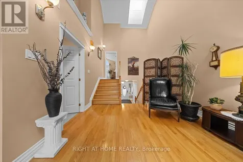 55 Callaway Court Ottawa ON K1C 7S4