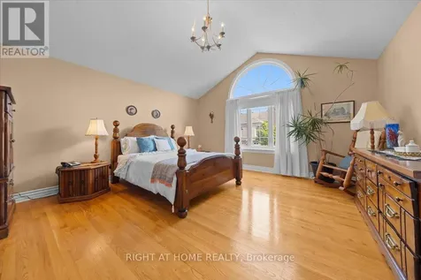 55 Callaway Court Ottawa ON K1C 7S4