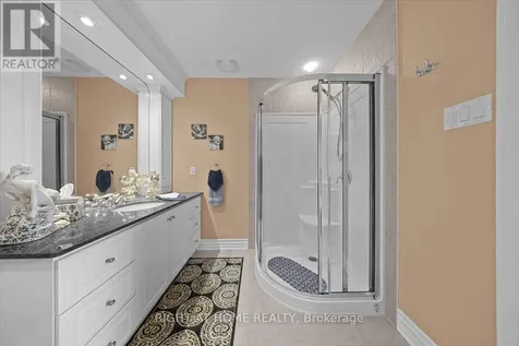 55 Callaway Court Ottawa ON K1C 7S4