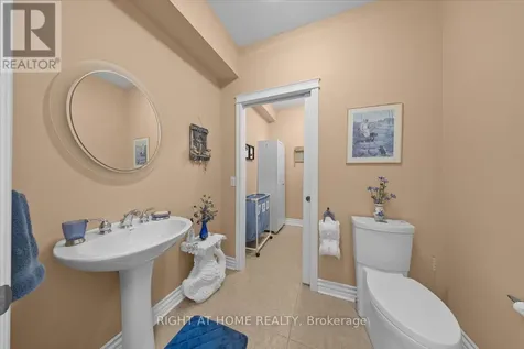 55 Callaway Court Ottawa ON K1C 7S4