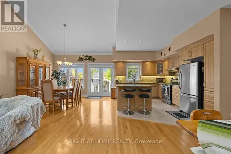 55 Callaway Court Ottawa ON K1C 7S4