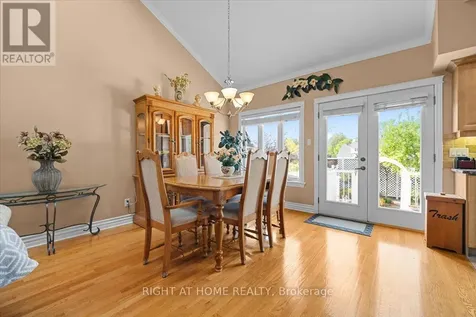 55 Callaway Court Ottawa ON K1C 7S4