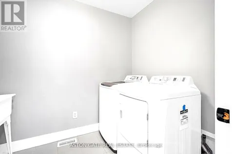 856 Moonrise Terrace Ottawa ON K2J 6T1