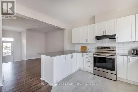 12 Tenuto Lane Ottawa ON K1C 7G4
