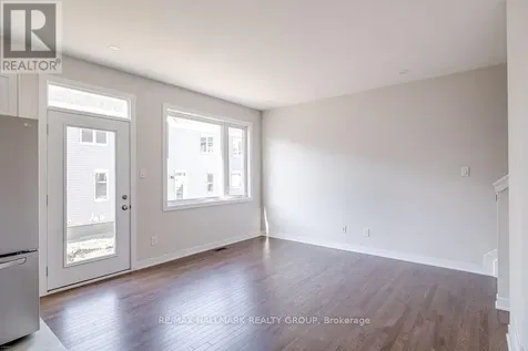 12 Tenuto Lane Ottawa ON K1C 7G4