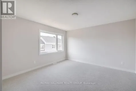 12 Tenuto Lane Ottawa ON K1C 7G4