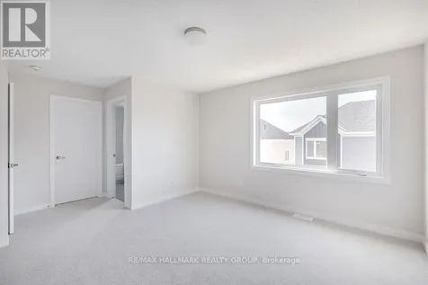 12 Tenuto Lane Ottawa ON K1C 7G4