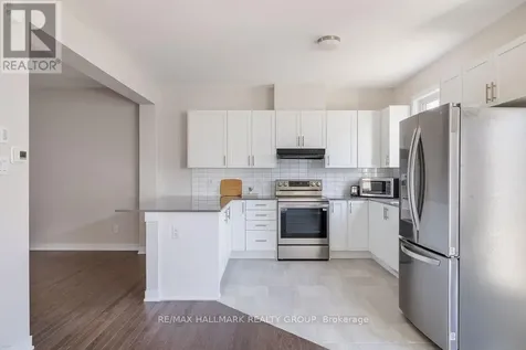 12 Tenuto Lane Ottawa ON K1C 7G4