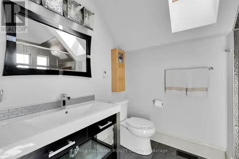 376 Winona Avenue Ottawa ON K1Z 5H7