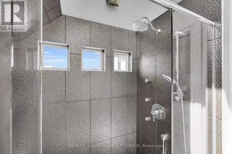 376 Winona Avenue Ottawa ON K1Z 5H7