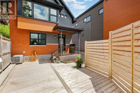 376 Winona Avenue Ottawa ON K1Z 5H7