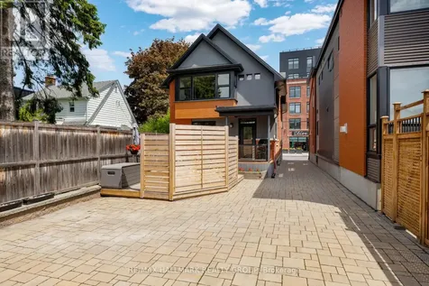 376 Winona Avenue Ottawa ON K1Z 5H7