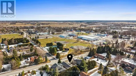 118 Juanita Avenue Ottawa ON K0A 1L0