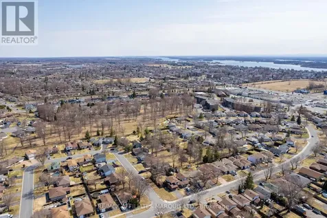 672 Champlain Drive Cornwall ON K6H 6P2