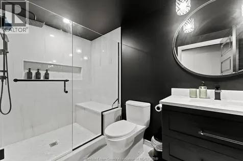 6087 Livingstone Street Windsor ON N9J 3V6