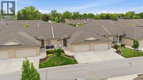 6087 Livingstone Street Windsor ON N9J 3V6