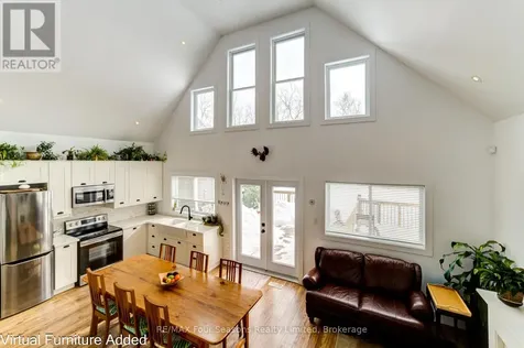 40 Braeside Street Collingwood ON L9Y 3Z1
