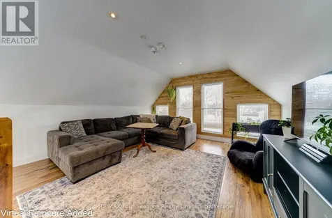 40 Braeside Street Collingwood ON L9Y 3Z1