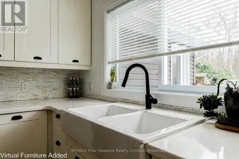 40 Braeside Street Collingwood ON L9Y 3Z1