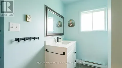 952 Dorcas Bay Road Northern Bruce Peninsula ON N0H 2R0