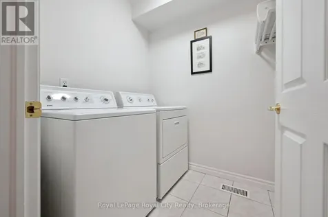 17 Terraview Crescent Guelph (kortright West) ON N1G 5A7