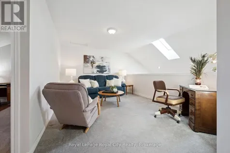 17 Terraview Crescent Guelph (kortright West) ON N1G 5A7