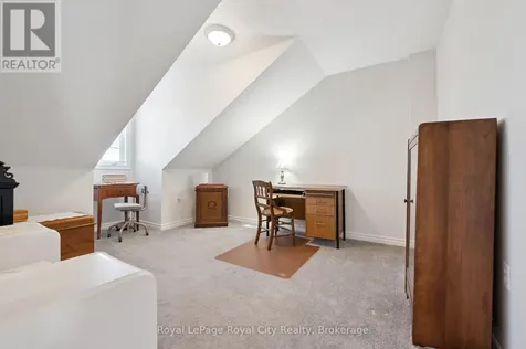 17 Terraview Crescent Guelph (kortright West) ON N1G 5A7