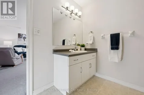 17 Terraview Crescent Guelph (kortright West) ON N1G 5A7