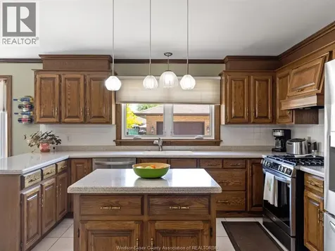 118 Pointe West Drive Amherstburg ON N9V 3N9