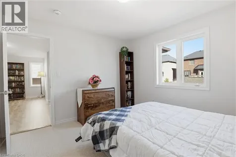 18 Vic Chambers Place Paris ON N3L 0E6