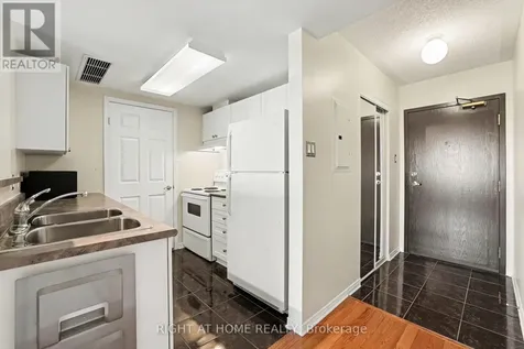 310 Central Park Drive Ottawa ON K2C 4G4