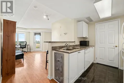 310 Central Park Drive Ottawa ON K2C 4G4